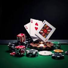 Người chơi Việt Nam trải nghiệm game slot ae888 trên điện thoại di động